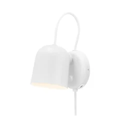 Angle Wandleuchte mit USB 19,1 cm