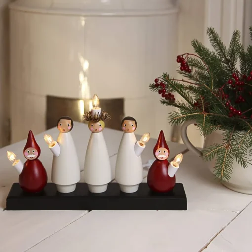 Lucia-Chor Advents-Fensterleuchter