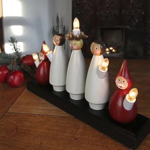 Lucia-Chor Advents-Fensterleuchter