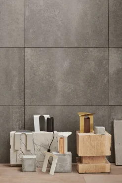RF200 Petal Tischleuchte, Black oak-aluminium