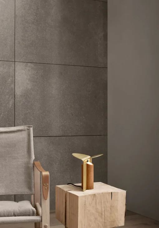 RF200 Petal Tischleuchte, Oiled oak-brass